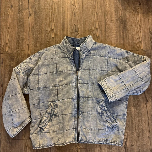 Forever 21 Dolman Quilted Acid Wash Knit Jacket in Wavy Waters - Picture 4 of 8